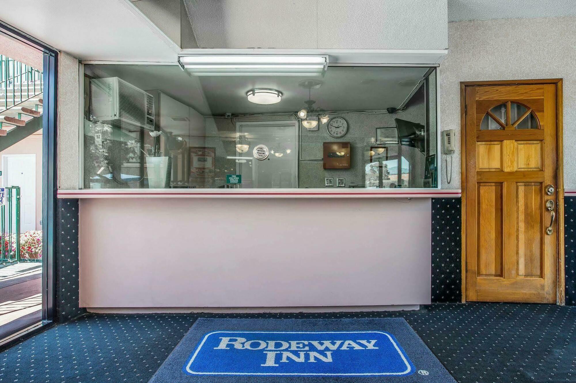 Rodeway Inn Near Melrose Ave Los Angeles Eksteriør billede